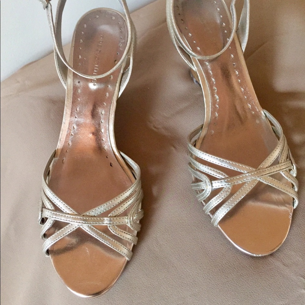 Ankle strap open toe sandal